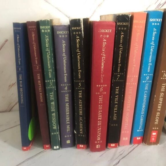 Lemony Snicket's a series of unfortunate events books 1-10 - Picture 1 of 7